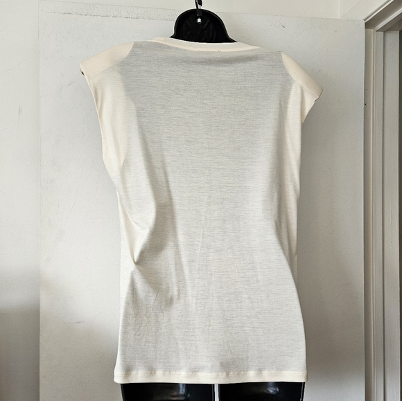 Massimo Dutti Button Shoulder Cream Jersey Top NWT - Picture 3 of 9